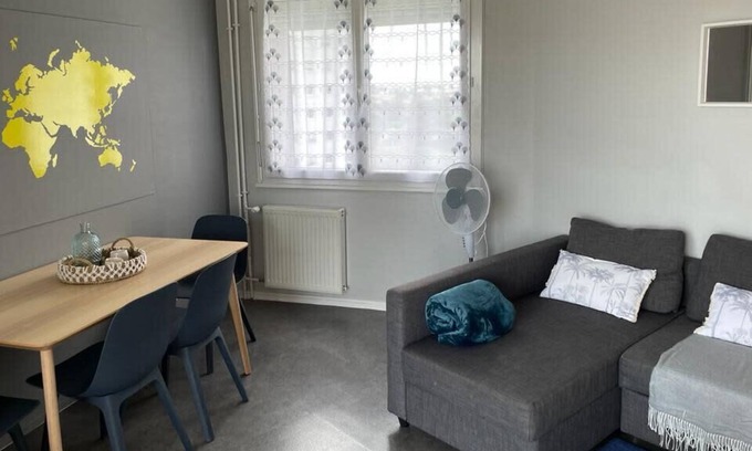Saint-Jacques - Pirmil Apartamento | Spacious 62 m² aprtment with balcony