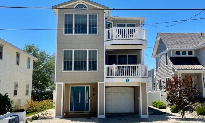 North Beach Haven Casa | Amplio 6br Oceanside Home. Cerca de todo en Beach Haven.