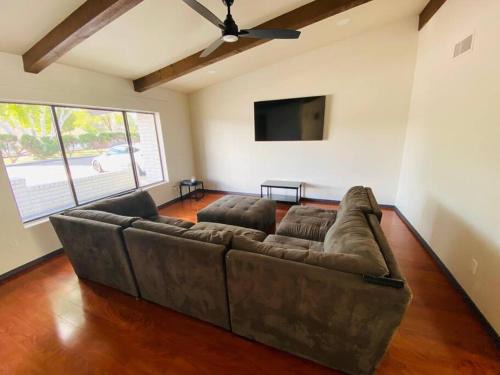 Devonshire Estates Casa | Spacious 6br Wprivate Pool, Bbq In Mesa!
