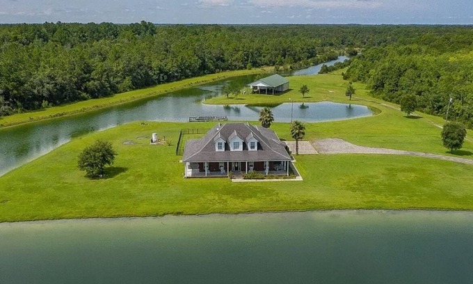 Callahan Casa | Spacious 7-bedroom house in enchanting Callahan just 15 minutes from Jax airport