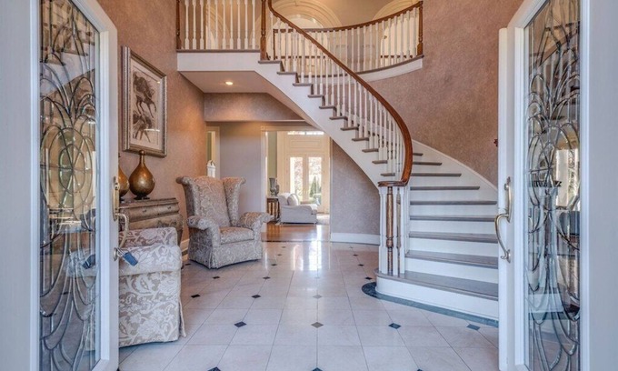 Franklin Casa | Spacious 8-Bedroom Retreat Near Nashville – Perfect for Groups & Gatherings!