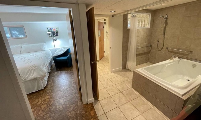 Sidney Casa | Spacious Accessibility Suite