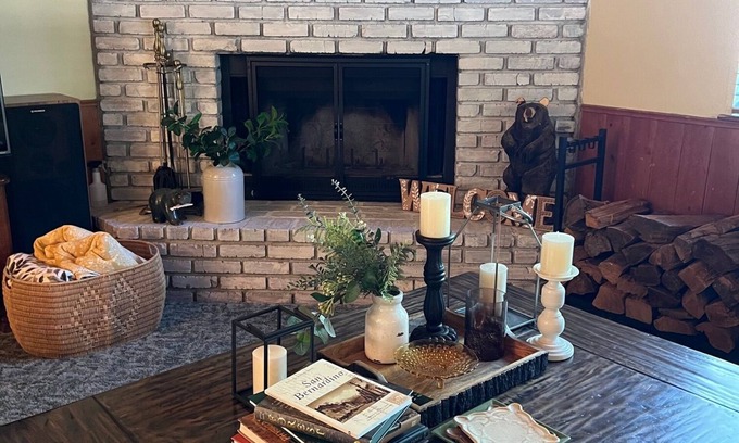 Running Springs Casa | Spacious and Cozy mountain home nestled in between Big Bear and Arrowhead