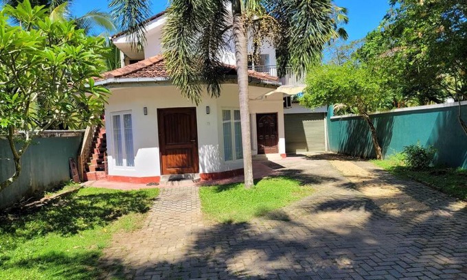 Thalpitiya Casa | SPACIOUS AND COASTAL HOLIDAY HOME