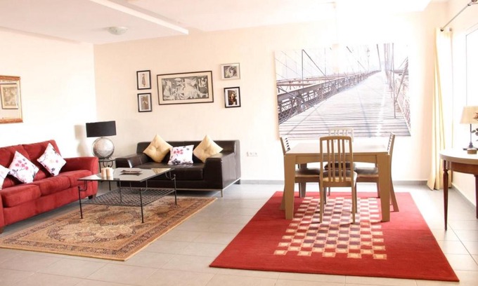 Cite El Houda Apartamento | Spacious and comfortable apartment with pool