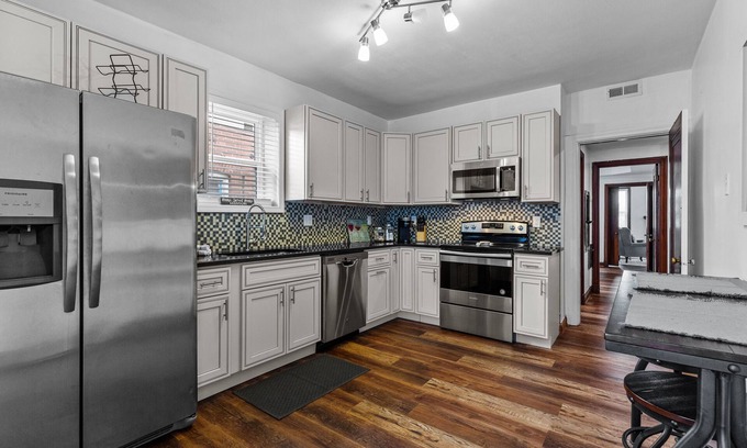 The Southampton Casa | ☆Spacious and Comfy☆Central Location☆Near Downtown