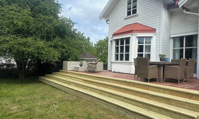 Peñíscola Casa | Spacious and cozy house with garden in the center of Svelvik
