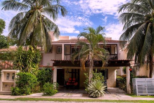Playacar Casa | Spacious and elegant vacation home for 6 people in a private condominium