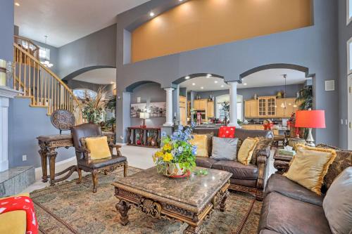Lone Tree Casa | Spacious and Elegant Lone Tree Home Rental with Deck!