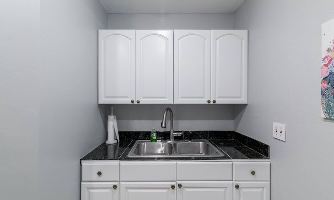 Fountain Hills Apartamento | Spacious and Quiet1BR 1BA Apartment - Hiking, Biking, Shopping Nearby
