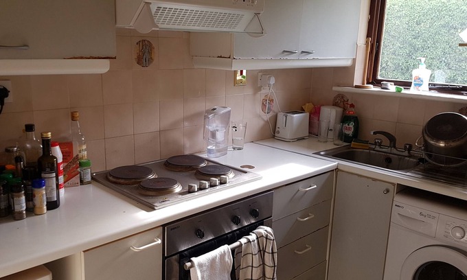 Ranelagh Casa | Spacious and quiet double bedroom with garden view in townhouse