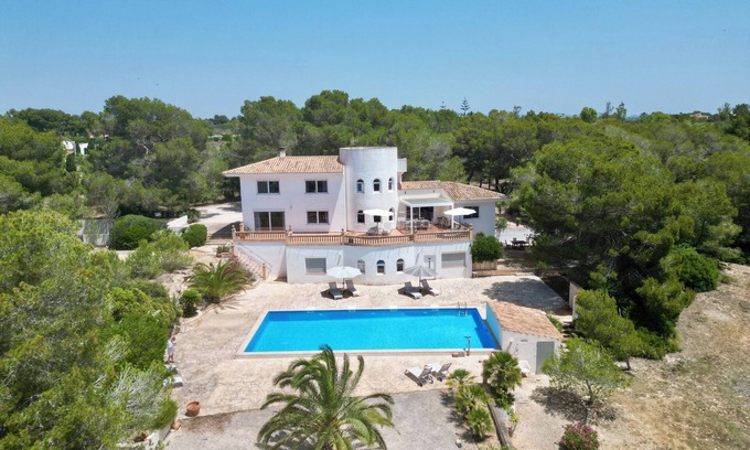 Ses Salines Casa | Espaciosa y tranquila casa con vistas al mar