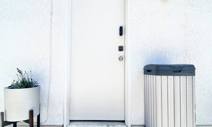 Raisin Casa | Spacious and Relaxing guest unit in Fresno