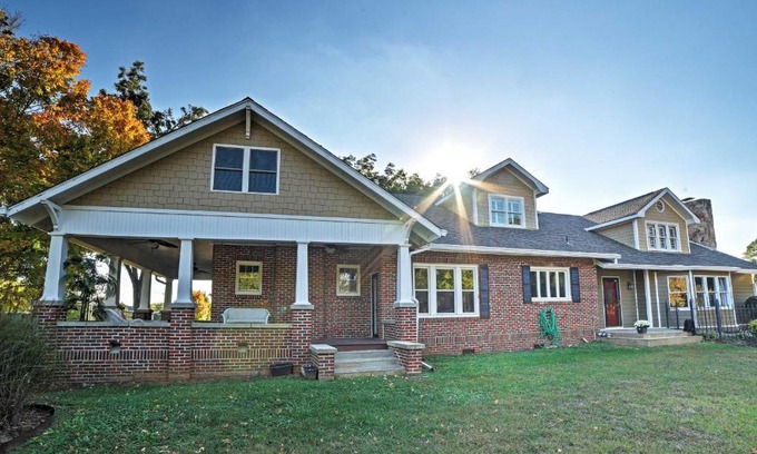 Cleveland Casa | Spacious and Stunning Cleveland Getaway on 1 Acre