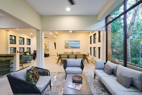 Playacar Casa | Spacious and Stylish Vacation Home for 8 with Private Pool and Large Terrace