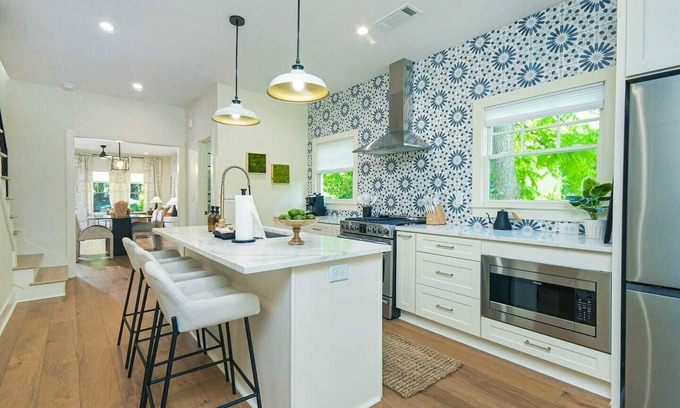 East Side Casa | Spacious and stylish 2BR 2.5Bath nestled in the vibrant Grant Park neighborhood