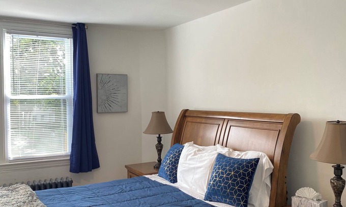 Trinidad Apartamento | Spacious and Sunny 1 Bedroom Apt, Centrally Located, w Private Parking