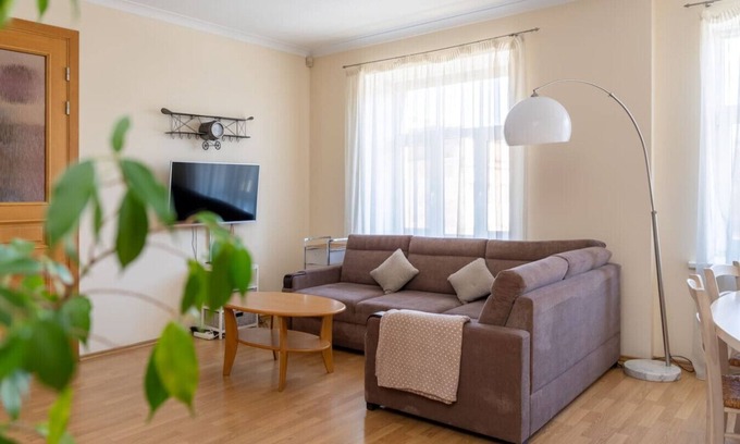 Maskavas Forstate Apartamento | Spacious and sunny apartment