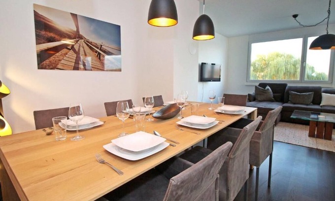 Tulln an der Donau Apartamento | Spacious apartment (102sqm) with kitchen and terrace