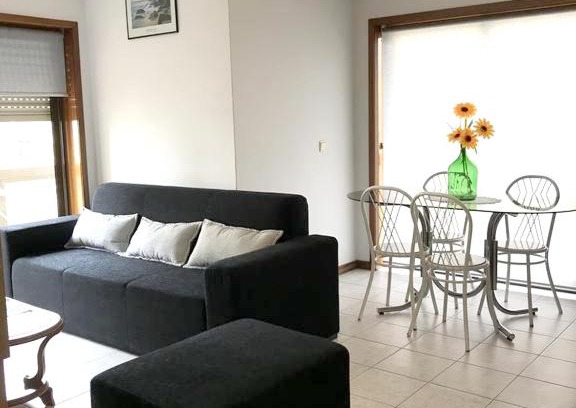 Viana do Castelo Apartamento | Spacious apartment with sea view in Viana do Castelo, 90 m²