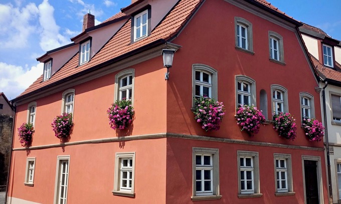 Zeil Apartamento | Spacious apartment in a listed building in the old town of Zeil am Main