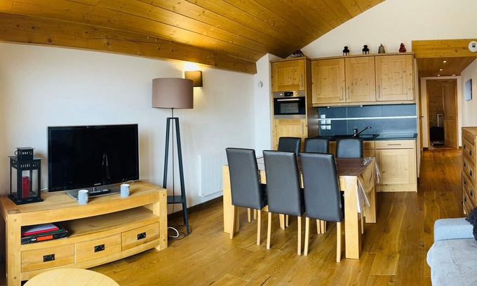 Bisanne 1500 Apartamento | Amplio apartamento en Les Saisies con 2 dormitorios y estacionamiento cubierto