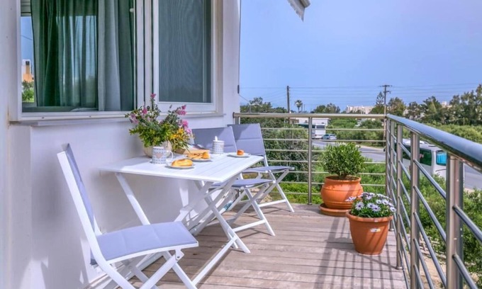 Koutsounari Apartamento | Spacious apartment with balcony just a few minutes from the beach