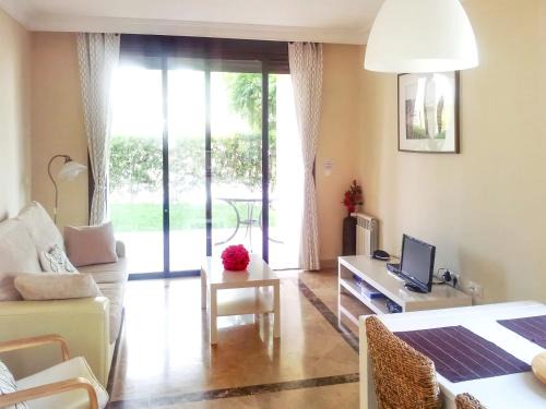 Roda Apartamento | Spacious apartment in San Javier with shared pool