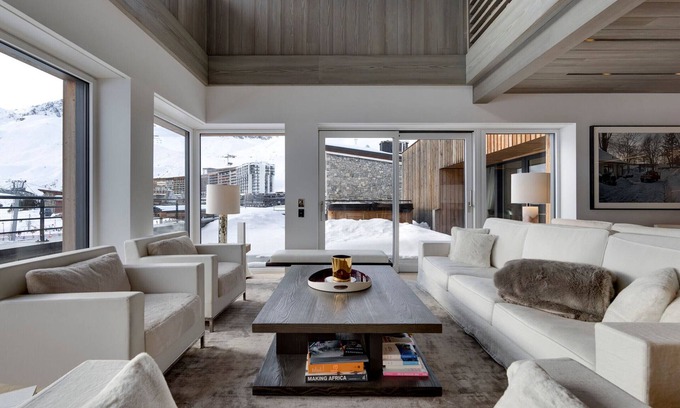Tignes Apartamento | Apartamento amplio en Tignes con jacuzzi y aparcamiento, ideal para 12 personas