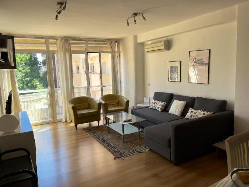 Mestalla Apartamento | Spacious apartment in Valencia 90 m² with shared garden
