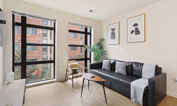 Arlington Apartamento | Spacious Apartment near DC W Gym