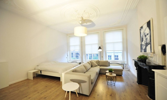 Zaltbommel Apartamento | Spacious apartment in monumental building center Zaltbommel.
