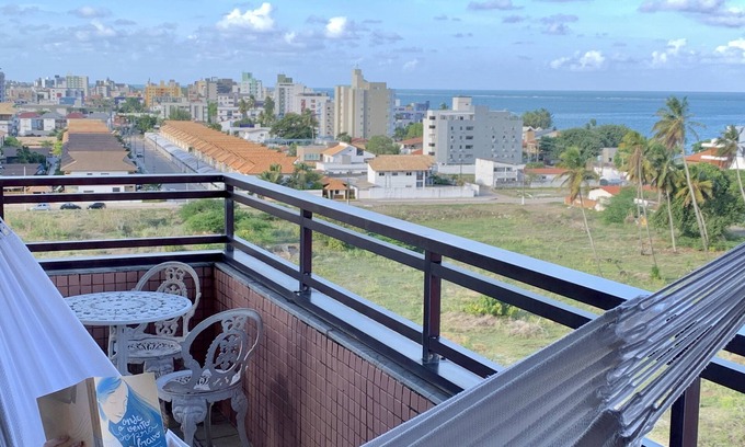 Poco Apartamento | Amplio apartamento, suite y más dormitorios bien ubicados con vistas al mar.