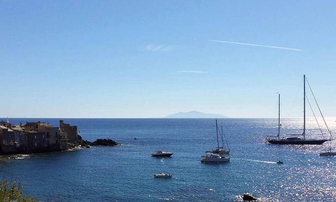 Erbalunga Apartamento | Spacious apartment, stunning sea view!
