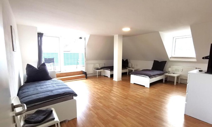 Wetzlar Apartamento | Spacious Apartment with Balcony & WiFi