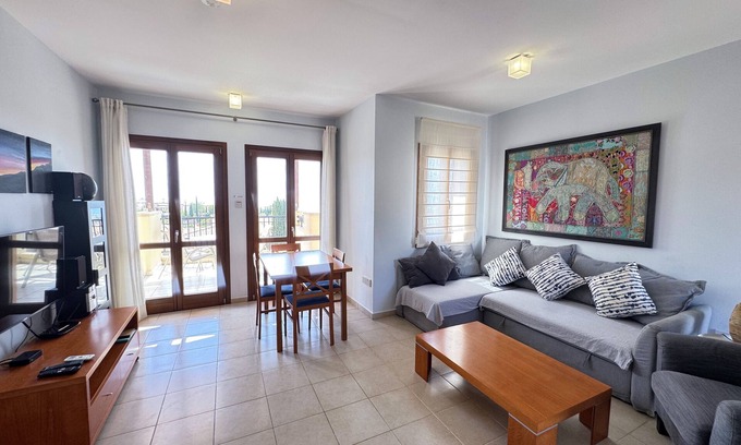Aphrodite Hills Apartamento | Amplio apartamento con vista magnífica en el mar