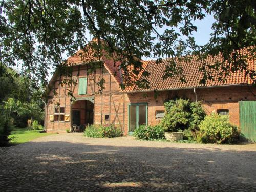 Hohnebostel Casa | Spacious Apartment with Garden