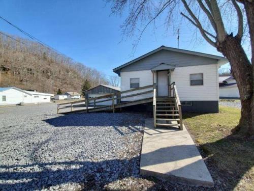 Montcalm Casa | Spacious ATV Retreat House