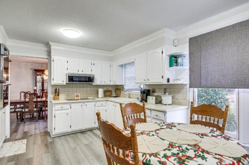 Augusta Casa | Spacious Augusta Home Near Golf, Shopping and More!