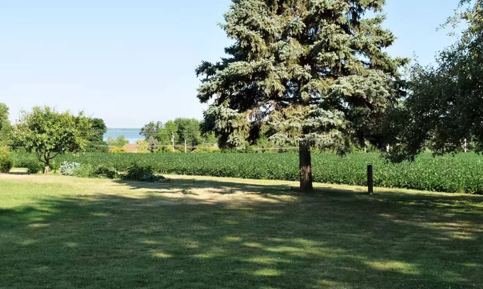 Green Bay Casa | Spacious "Bayview" 4-bedroom home in serene setting. Minutes to Lambeau Field.