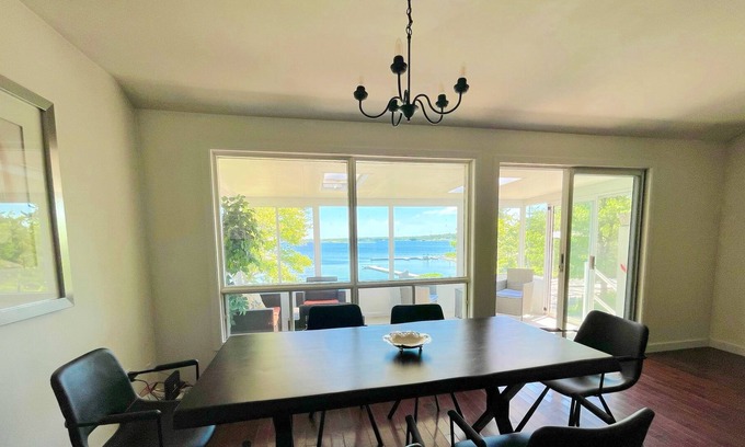 Carling Casa | Spacious beach house with stunning lake views in Georgian Bay