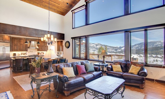 Big Sky Casa | Spacious Big Sky Home w/ Hot Tub & Grill!