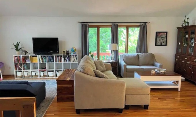 Farmview - Ramble Casa | Spacious Blacksburg home, conveniently located to Virginia Tech!