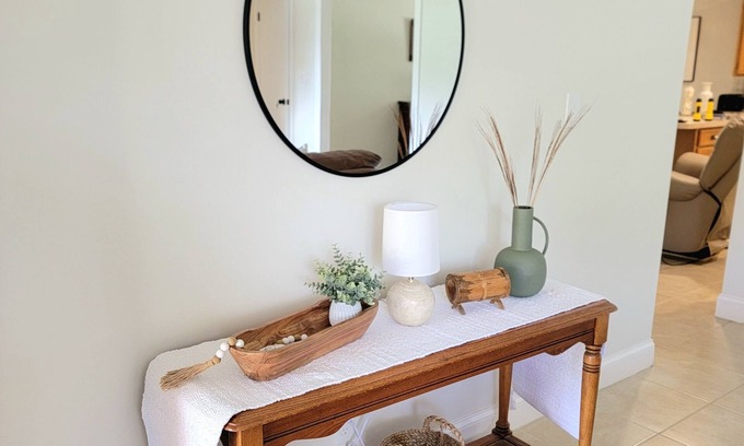St. Augustine South Casa | Spacious brick home in St. Augustine South. Pet friendly! 20 min from the beach!