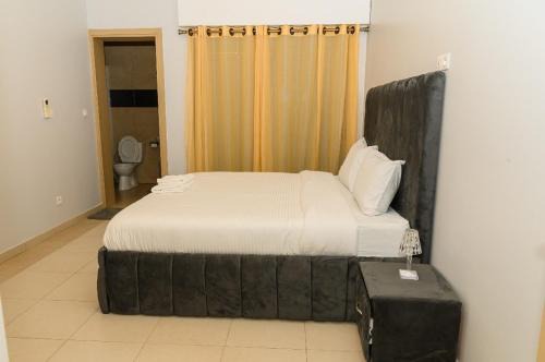 Point E Apartamento | Spacious & bright bedroom