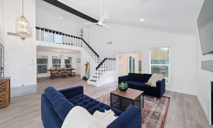 Clodine Casa | Spacious & Bright Houston House with Backyard