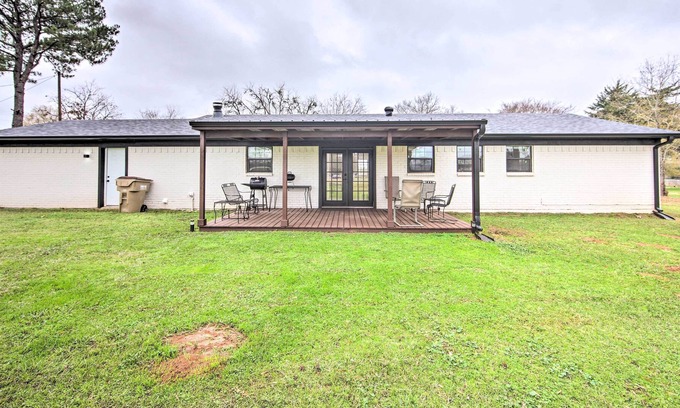Tyler Casa | Spacious Bullard Home On 1 Acre!