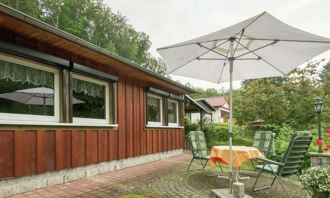 Neustadt/Harz Casa | Espacioso bungalow en Neustadt, Alemania con jardín