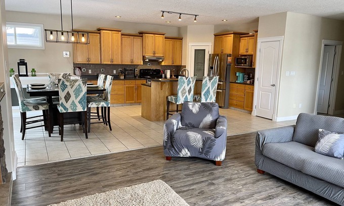 Jasper Place Casa | Spacious bungalow with large backyard and garage close to West Ed Mall