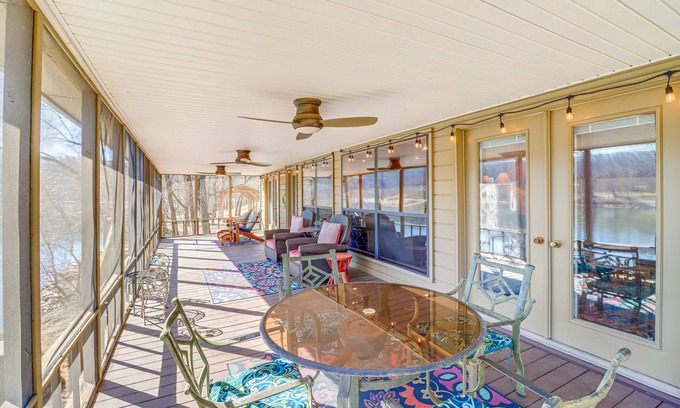 Flippin Cabina | Spacious Cabin w/ Private Dock on White River!